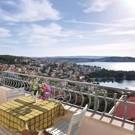 Lovely Apartment In Trogir With Kitchen Exterior photo