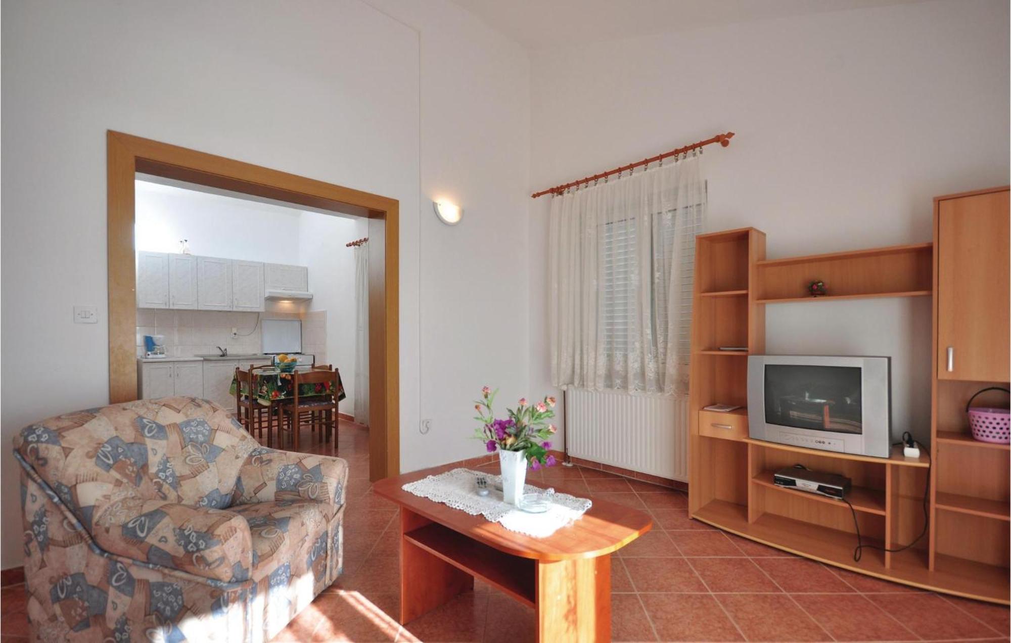 Lovely Apartment In Trogir With Kitchen Exterior photo
