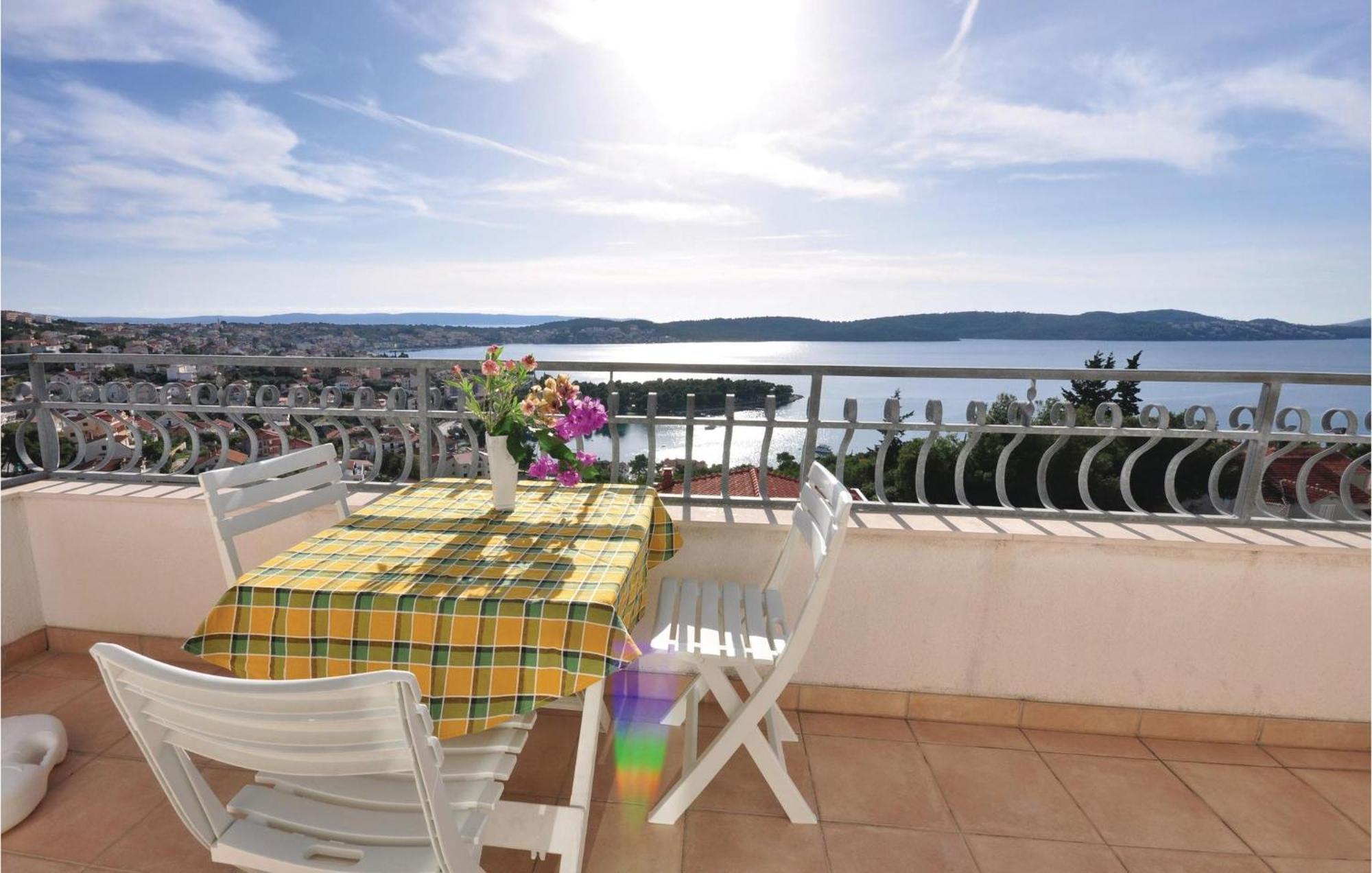 Lovely Apartment In Trogir With Kitchen Exterior photo
